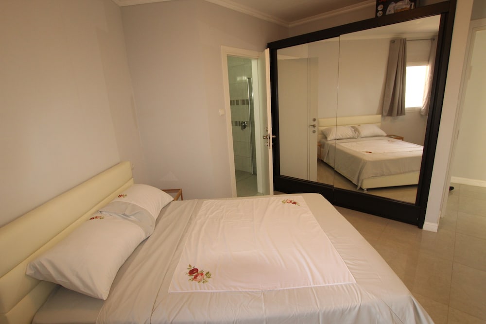 Фото Royal Apartment on the Sea