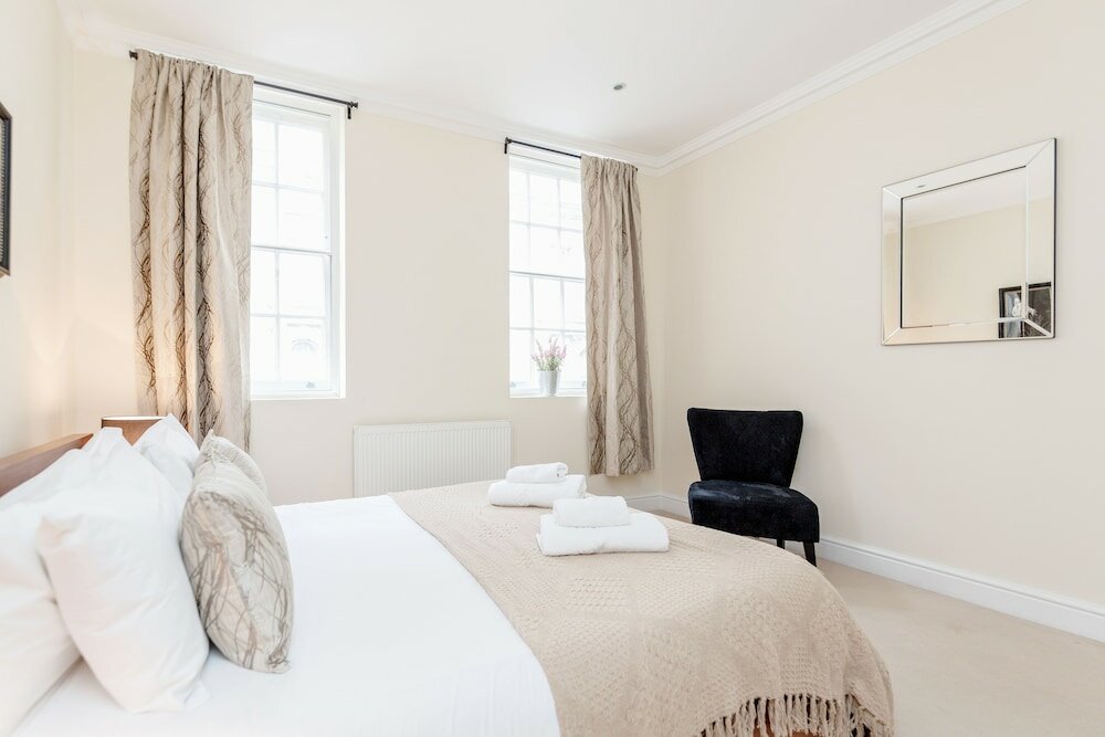 Фото Spectacular Strand Two Bed Apartment