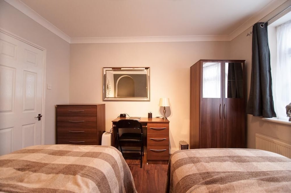 Фото Courthouse Apartments