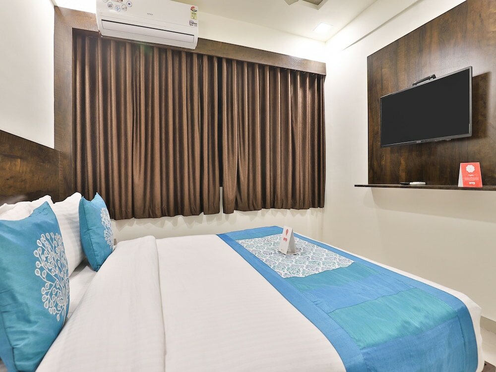 Фото Oyo 11072 Hotel Kajri Residency