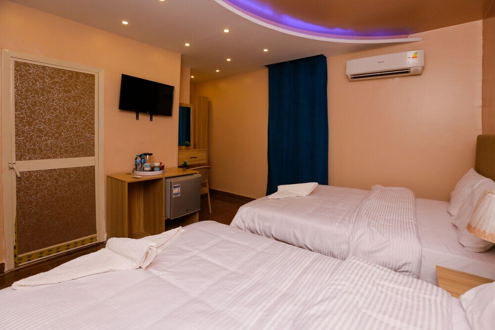 Фото Makadi Pyramids View