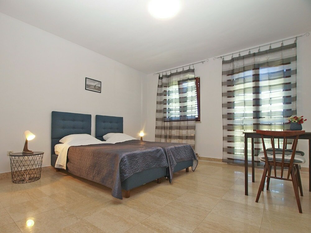 Фото Apartments Grace 718