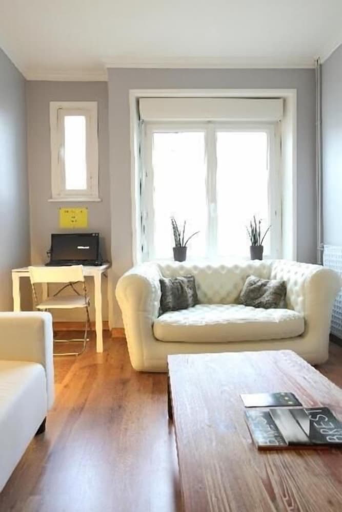 Фото Hotel Little Lodge