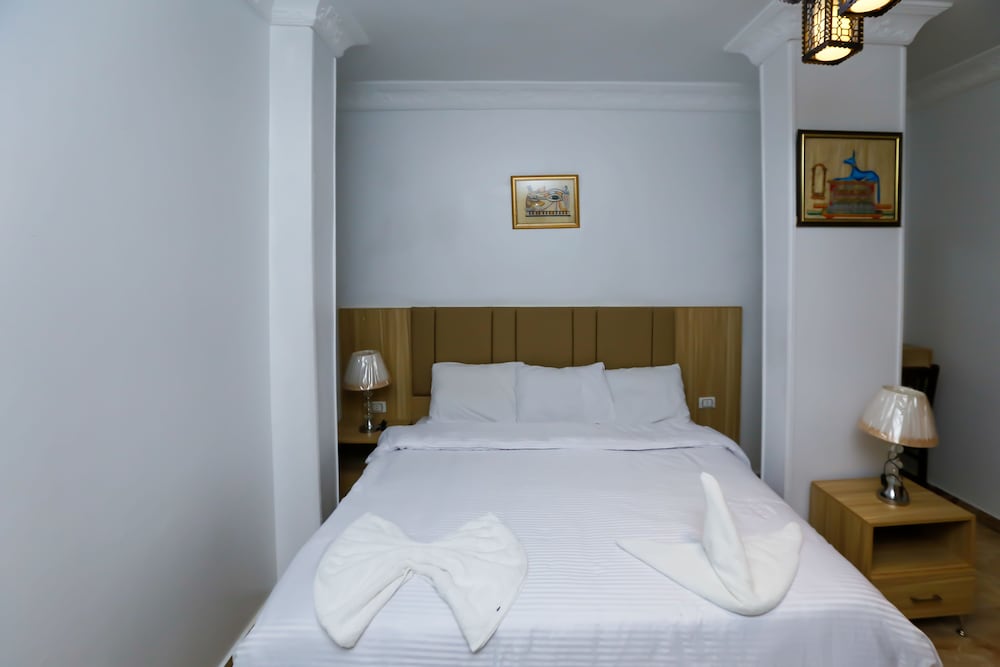 Фото Makadi Pyramids View