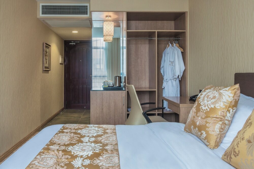 Фото Marcian Garden Hotel