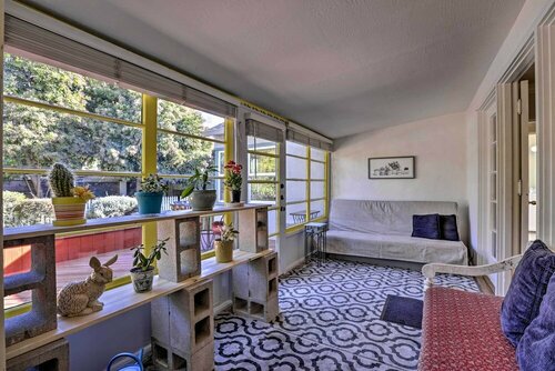 Гостиница Great Bay Area Home, 12 Mi to Downtown San Jose! в Саннивейле