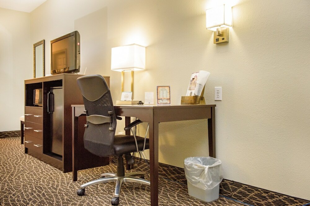 Фото Best Western West Monroe Inn