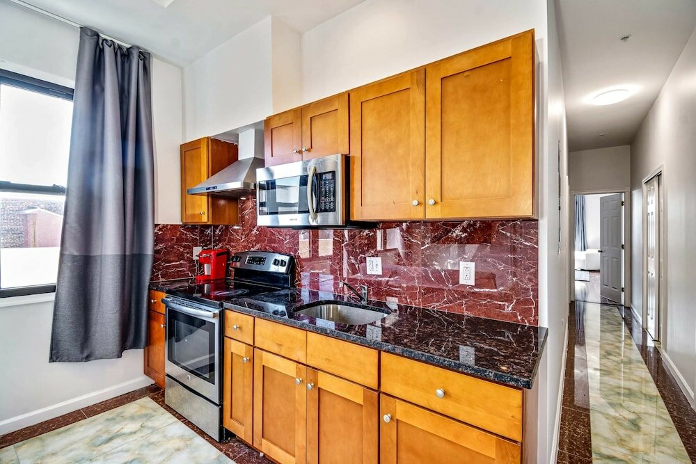 Фото Bright, Spacious in a Great Location!