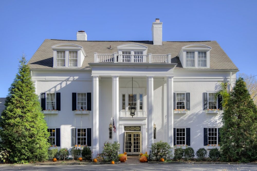 Фото Crabtree's Kittle House Restaurant & Inn