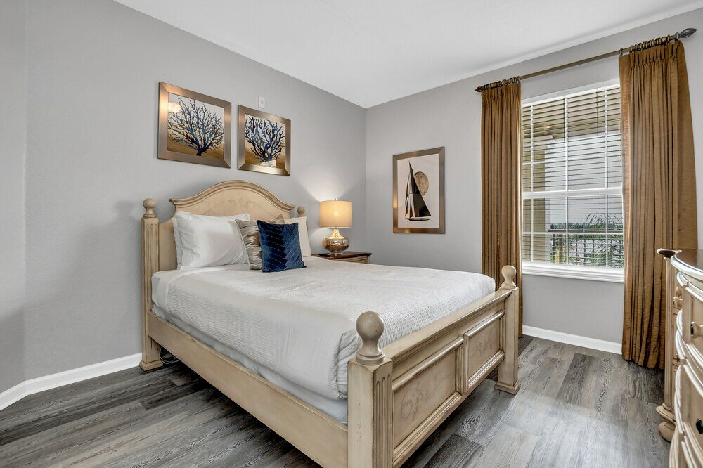 Фото 4816 Cayview Ave № 306