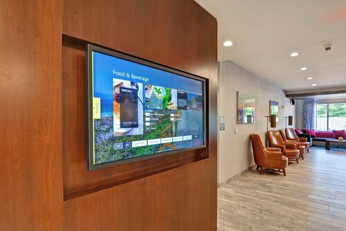 Гостиница Courtyard by Marriott Long Island Islip/Courthouse Complex в Ислипе