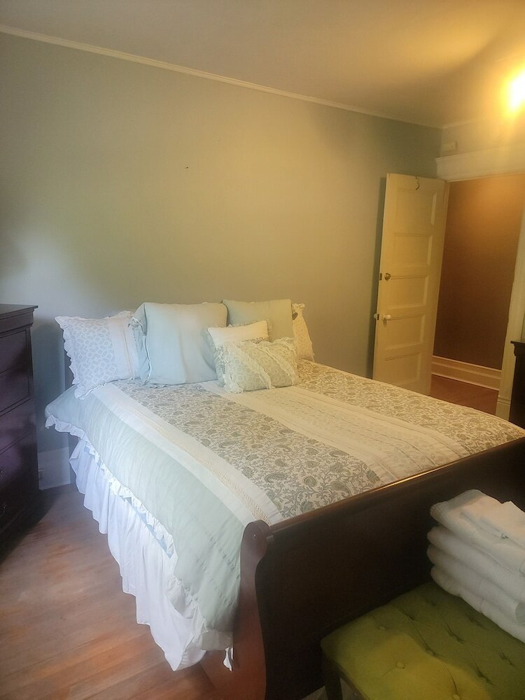 Фото The Queen of the Catskills B&b