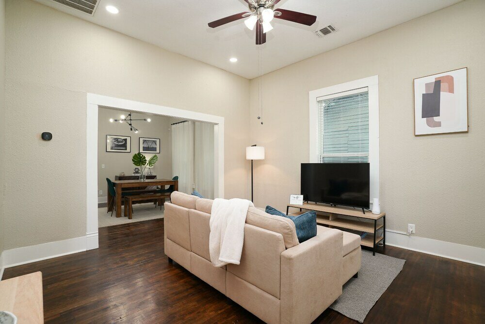 Фото Amazing Fully Fenced Home Only 5 Mins From Downtown