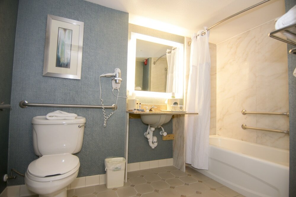 Фото Wingate by Wyndham - Orlando International Airport