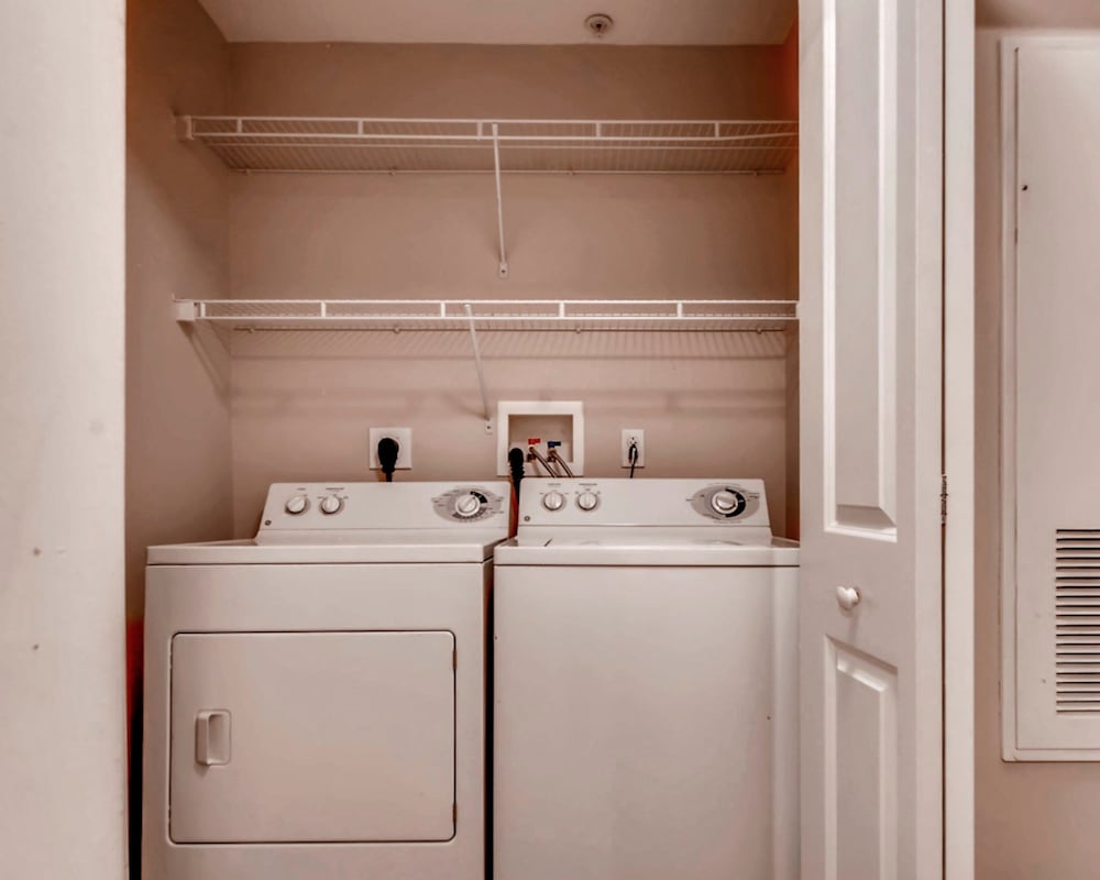 Фото Bluebird Suites in Downtown Providence