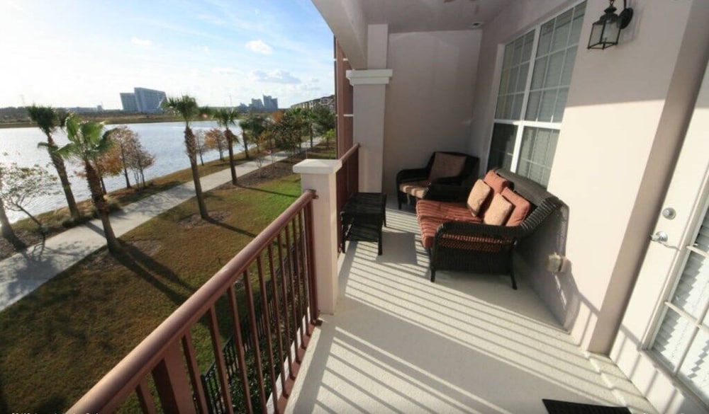 Фото Vista Cay Resort Direct Condos by Millennium Management