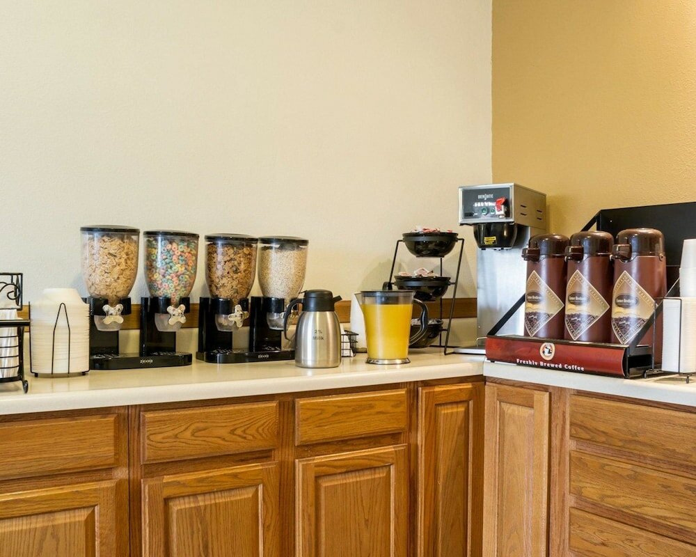 Фото Meadow Acres Inn