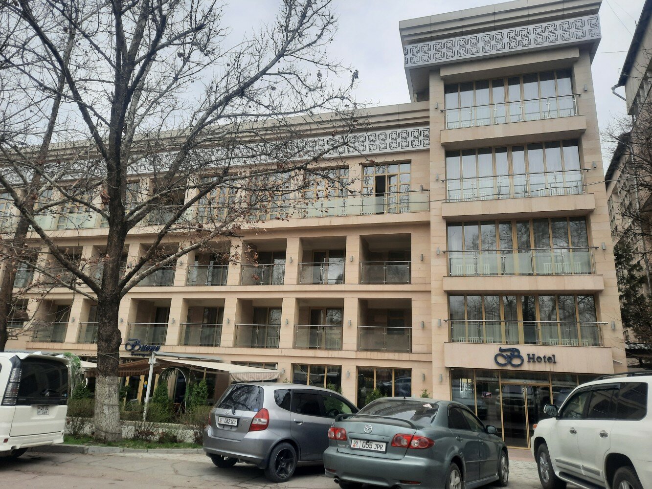 Фото B Hotel Bishkek