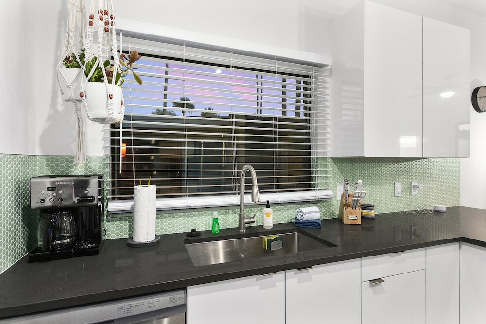 Фото Primo Old Town Location with Heated Pool