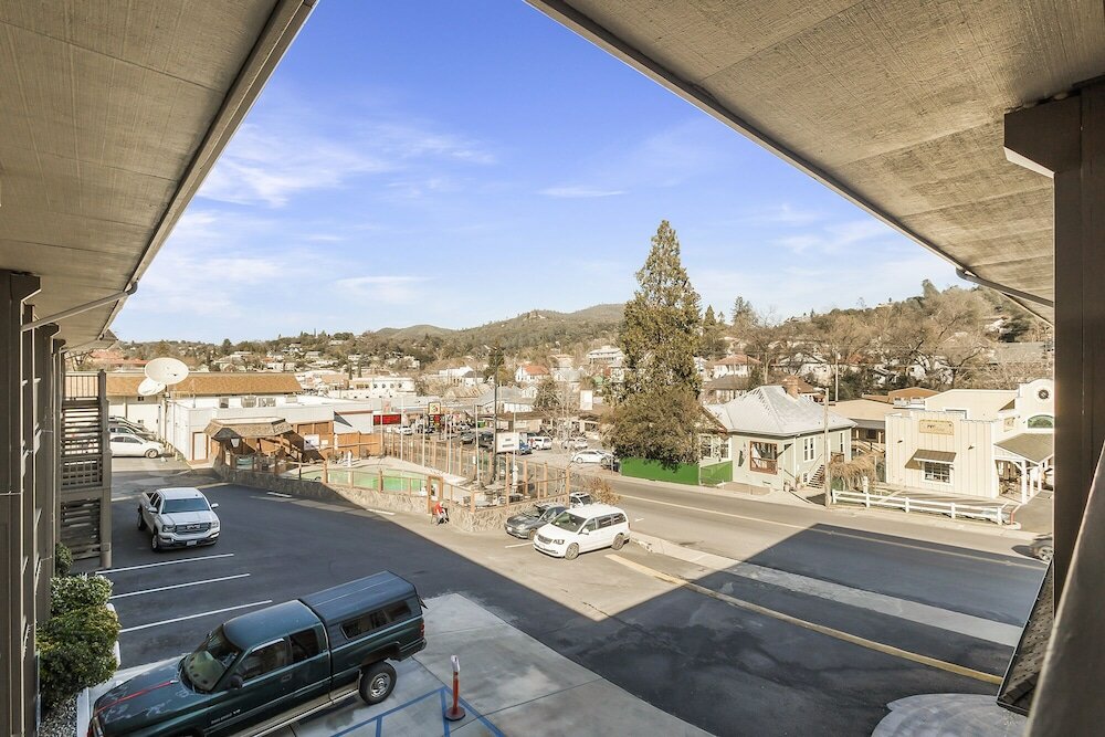 Фото Heritage Inn Yosemite/Sonora