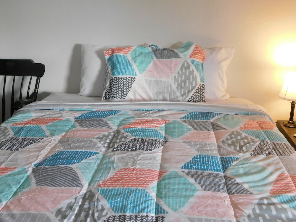 Фото Spruce Pine Inn