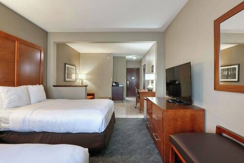 Гостиница Comfort Suites Madison West в Миддлтоне