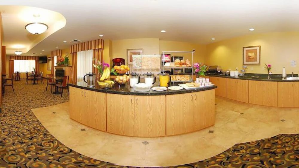 Фото Holiday Inn Express Salt Lake City South - Midvale, an Ihg Hotel