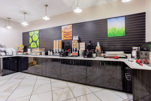 Гостиница La Quinta Inn & Suites by Wyndham Springfield Il в Спрингфилде