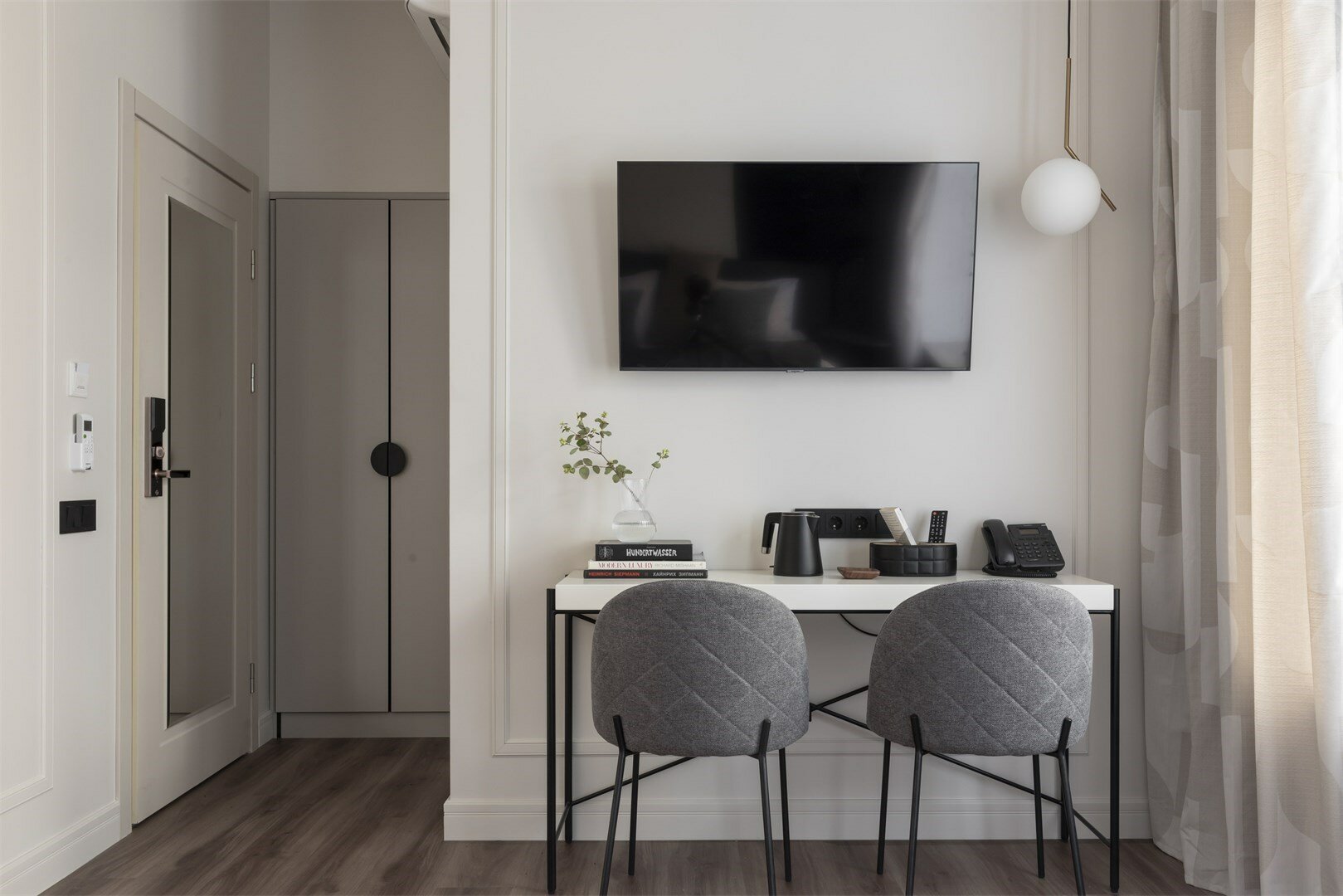 Фото Поинт Академиа