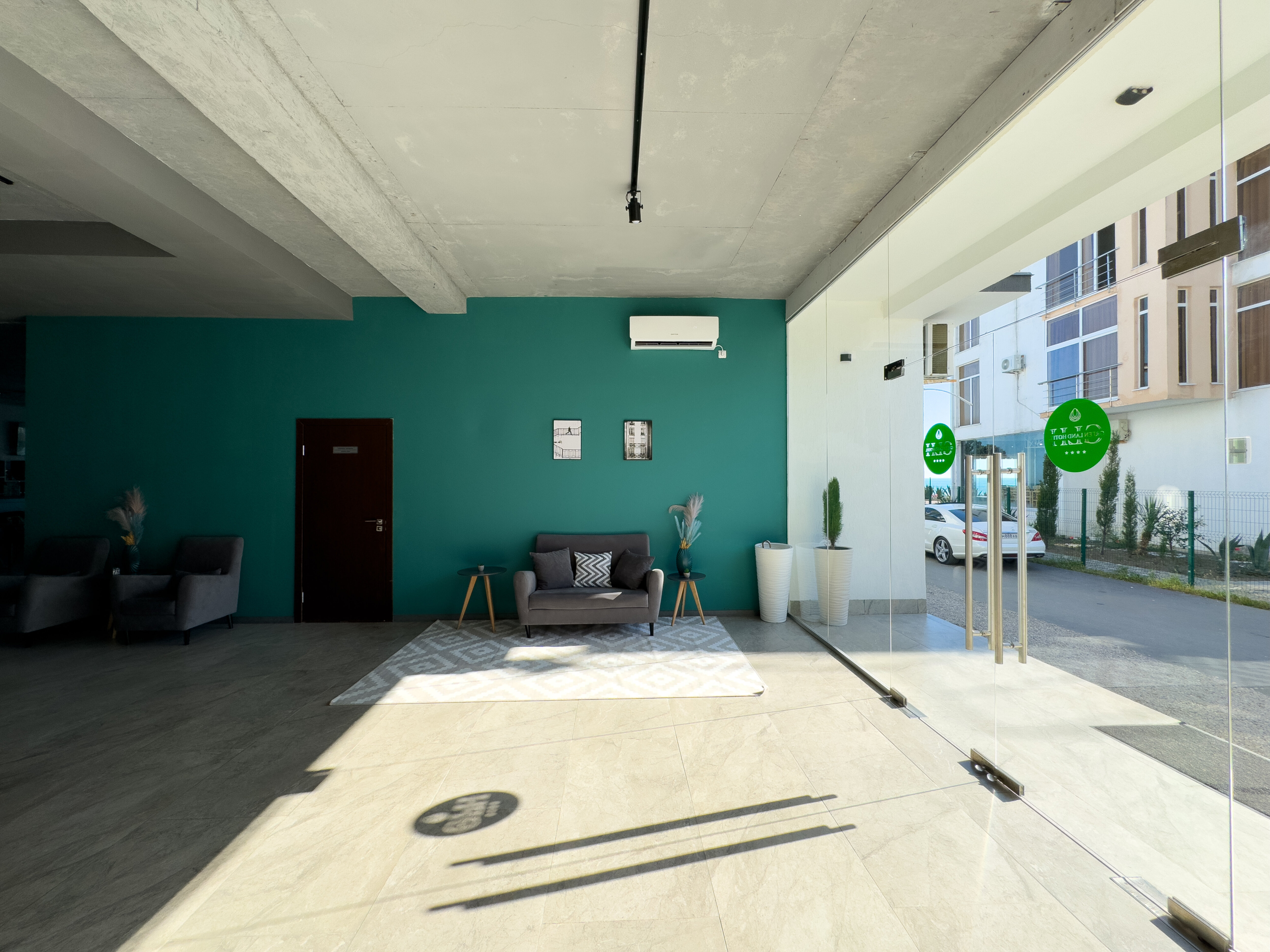 Фото Green Land Hotel