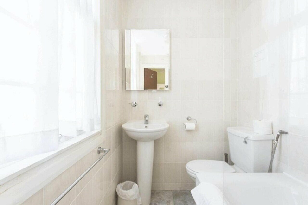 Фото Oyo Ridgeway Hotel