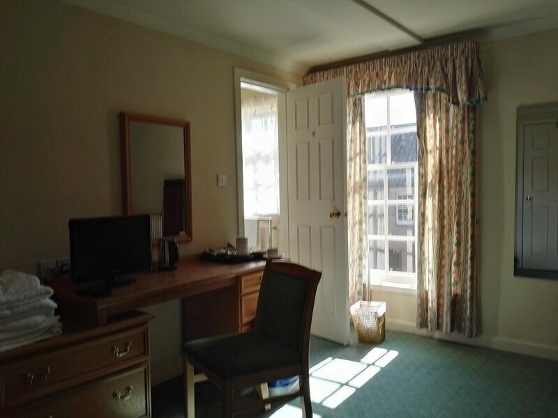 Фото Tweeddale Arms Hotel