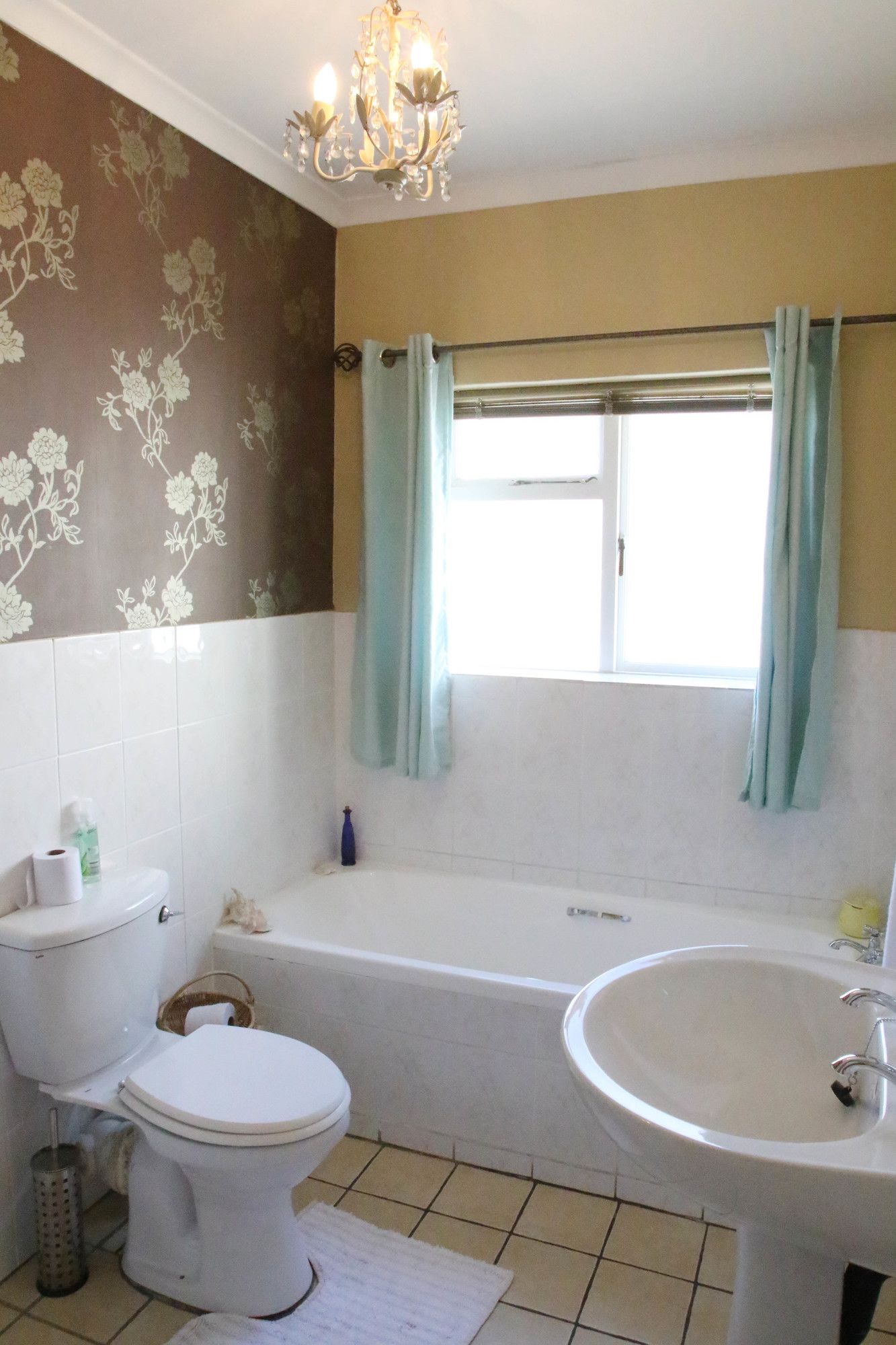 Фото Dolphin Inn Guesthouse