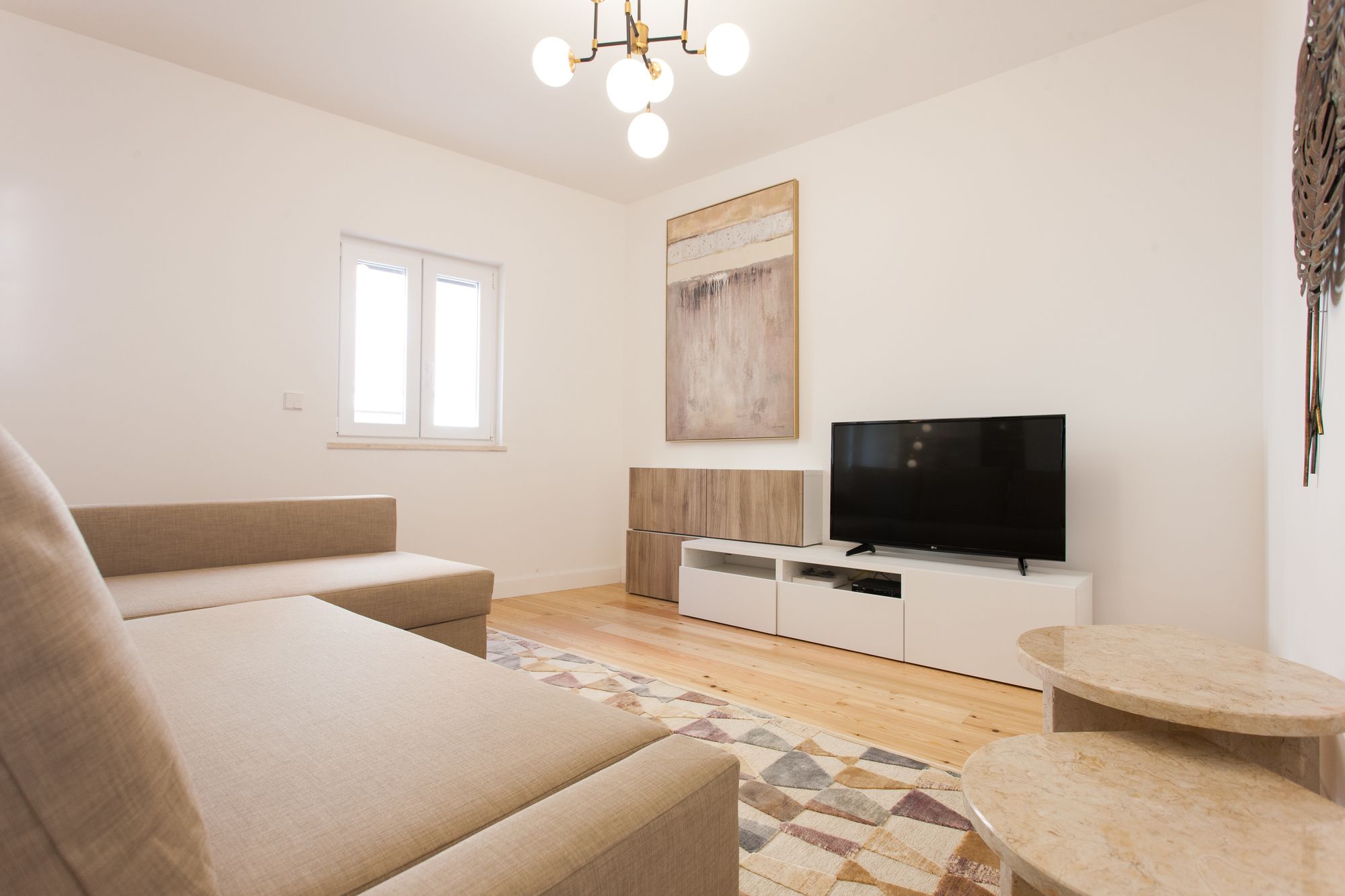 Фото Mouraria Blue Three-Bedroom Apartment w Parking - by Lu Holidays