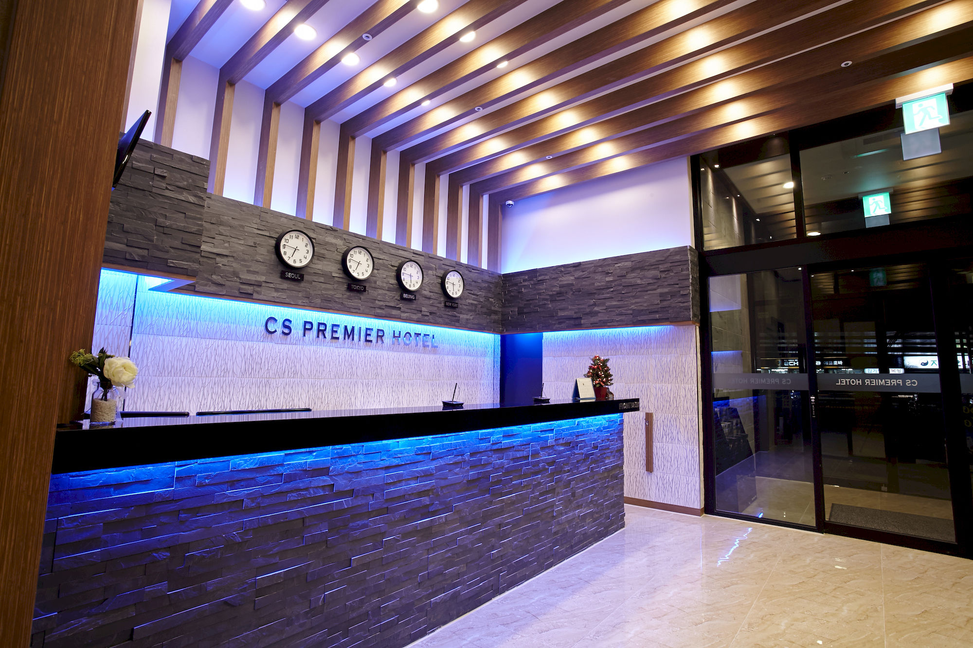 Фото CS Premier Hotel