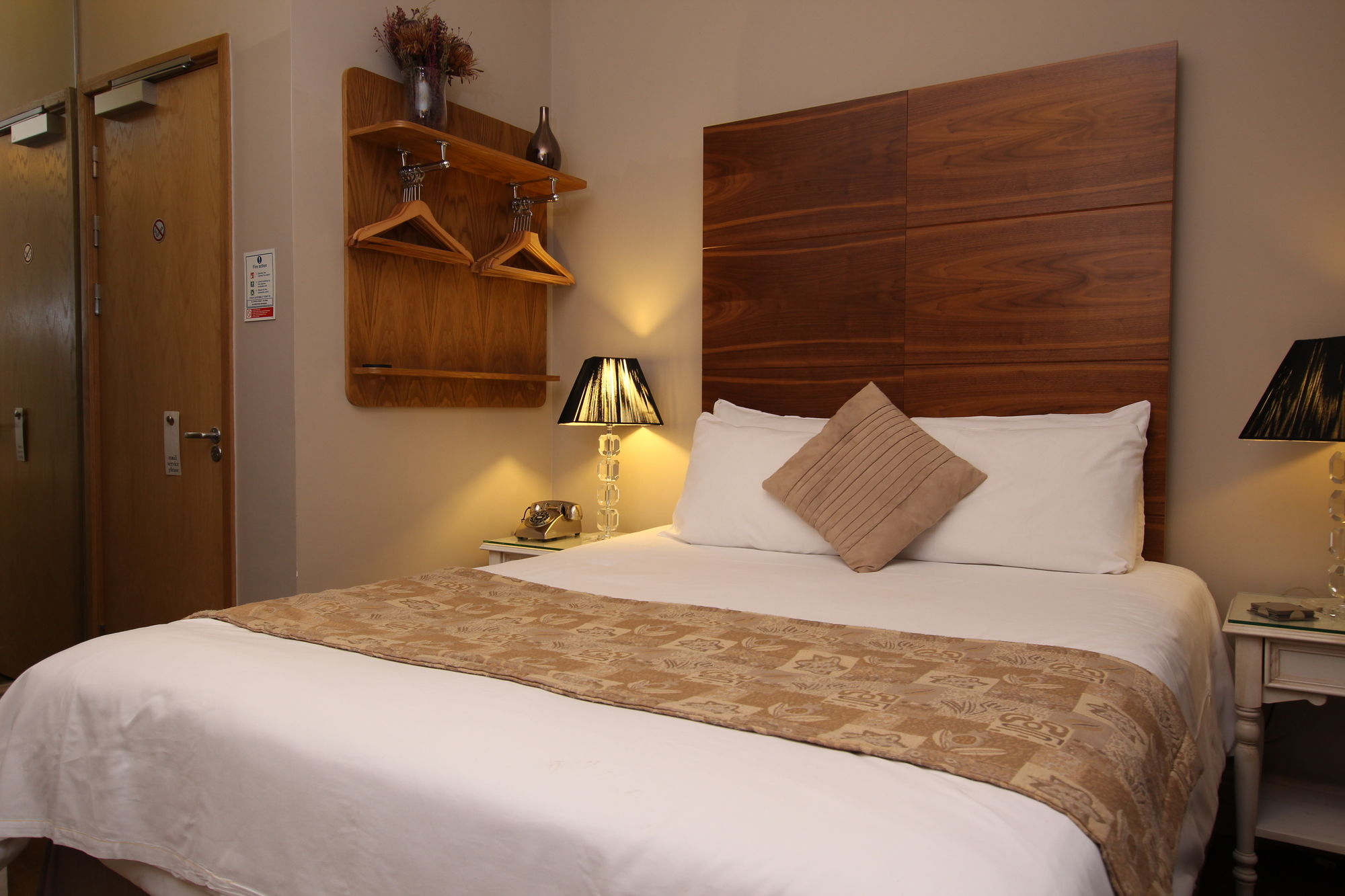 Фото Arosfa Hotel London by Compass Hospitality