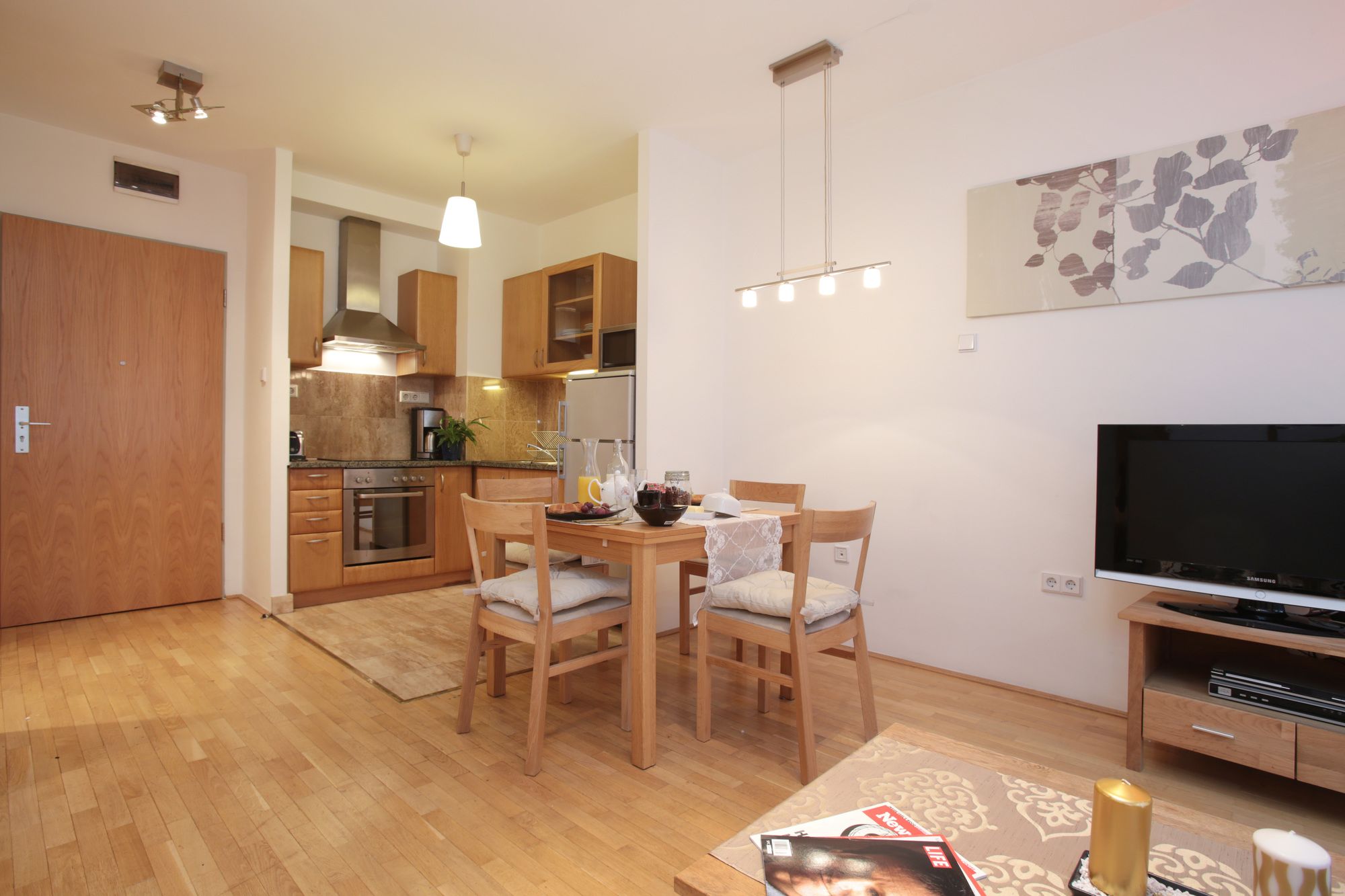 Фото Avantgarde Apartments