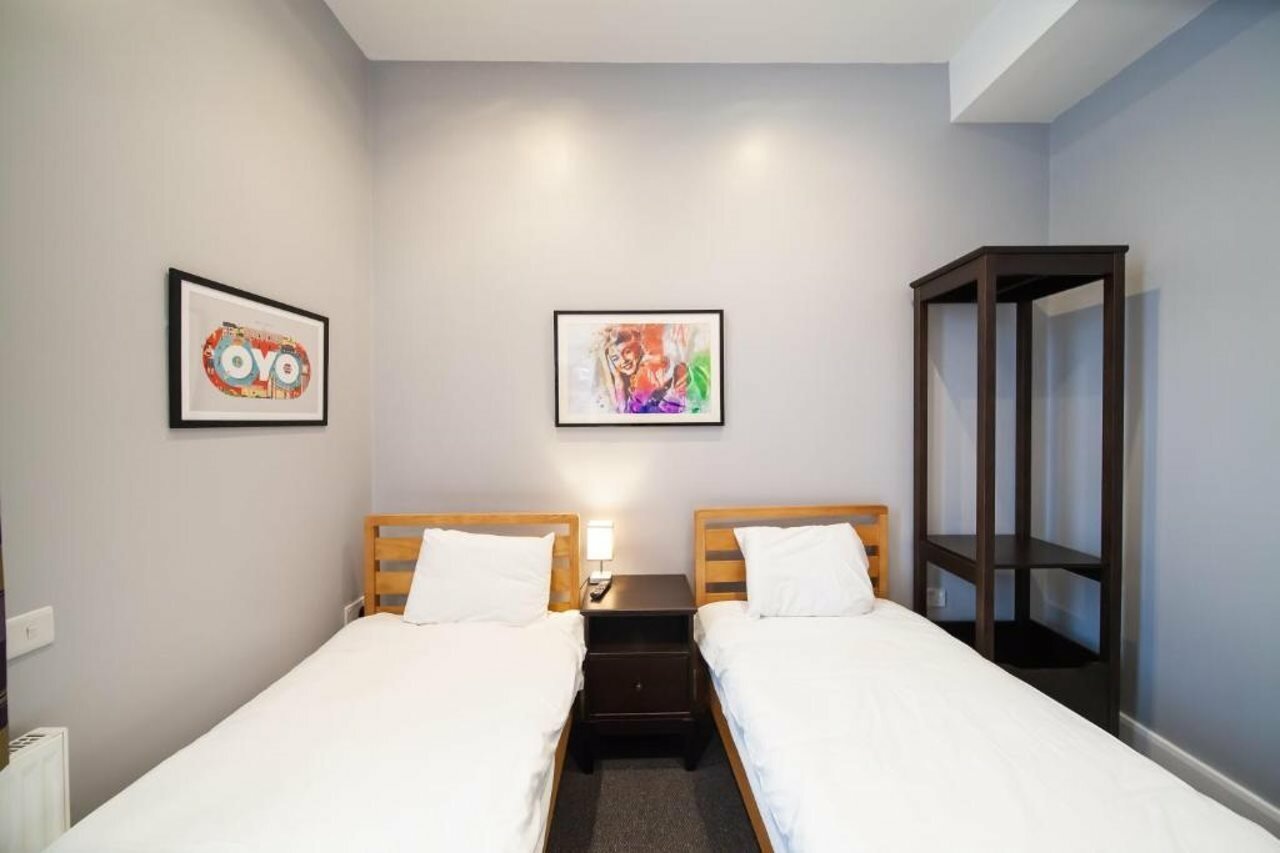 Фото Oyo The Arch, Wembly Stadium