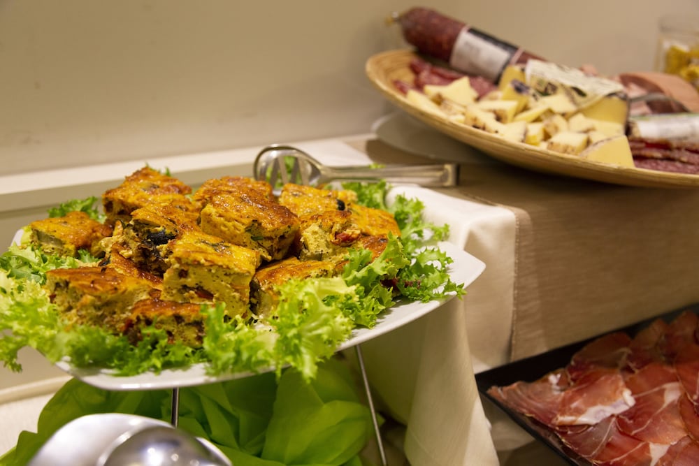 Фото Ih Hotels Roma dei Borgia