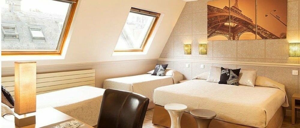 Hotel Hôtel de la cité Rougemont, Paris, photo