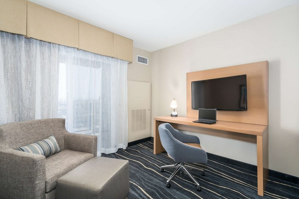 Фото Best Western Plus Marina Gateway Hotel