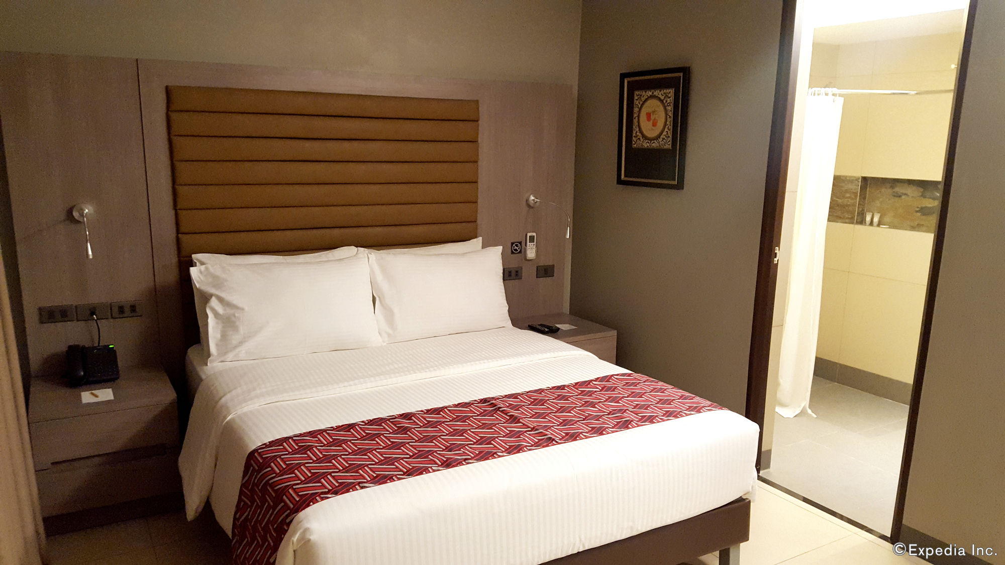 Фото Oyo 146 Solace Hotel