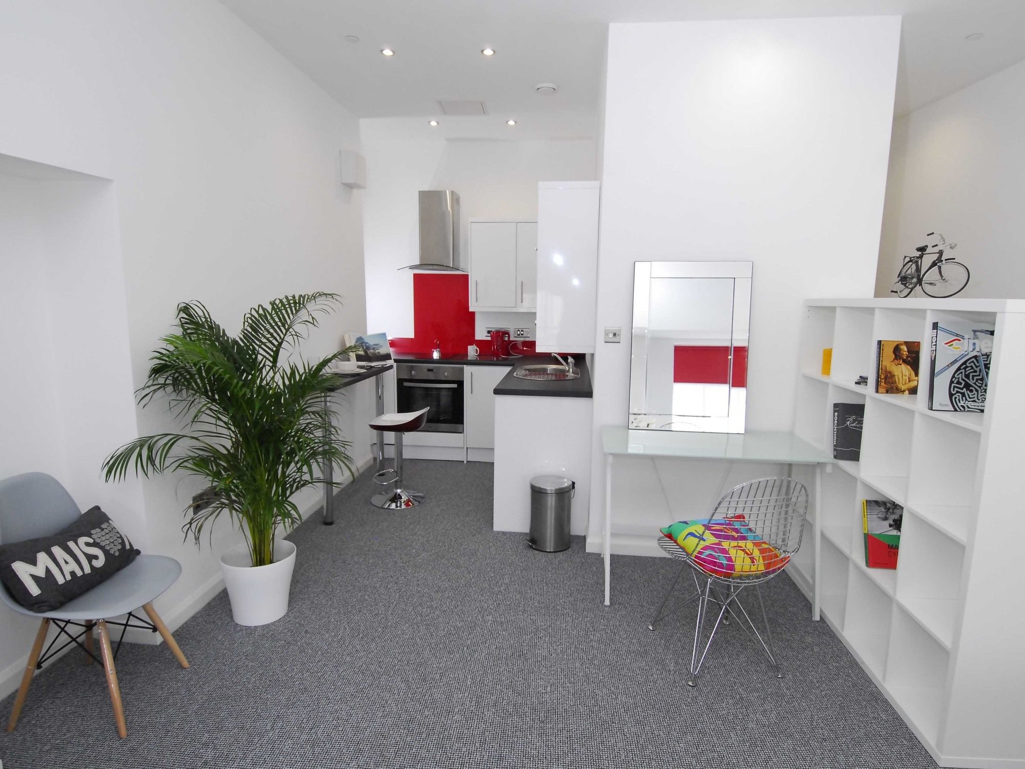 Фото Fox House, Studio Apartments