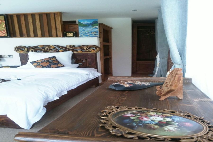 Фото Shangri La E Outfitting Boutique Hotel