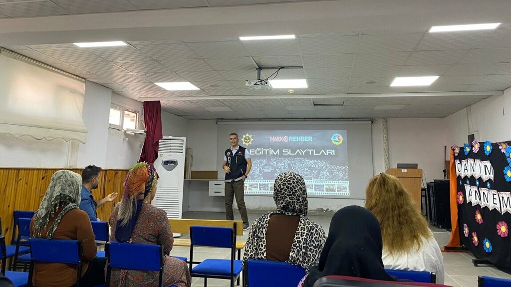 School Martyr İdris Güler Secondary School, Adana, photo