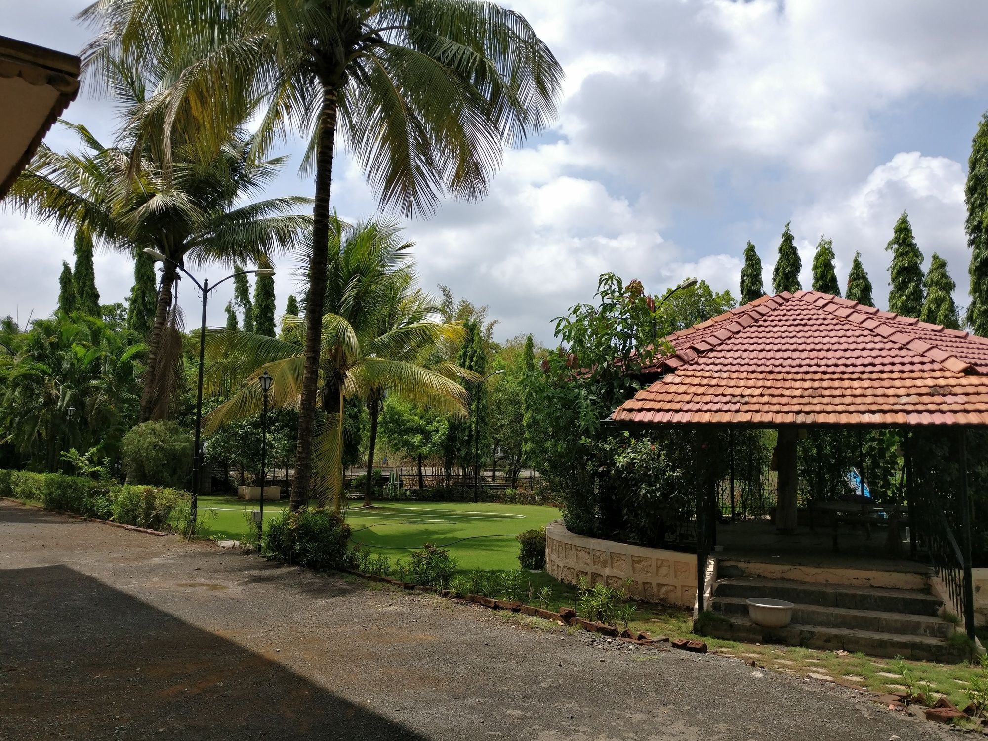 Фото Pushp Vatika Resort & Lawns