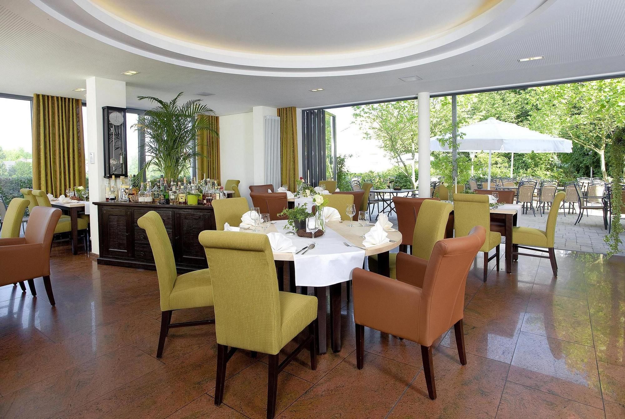 Фото Landidyll Hotel Gasthof zum Freden