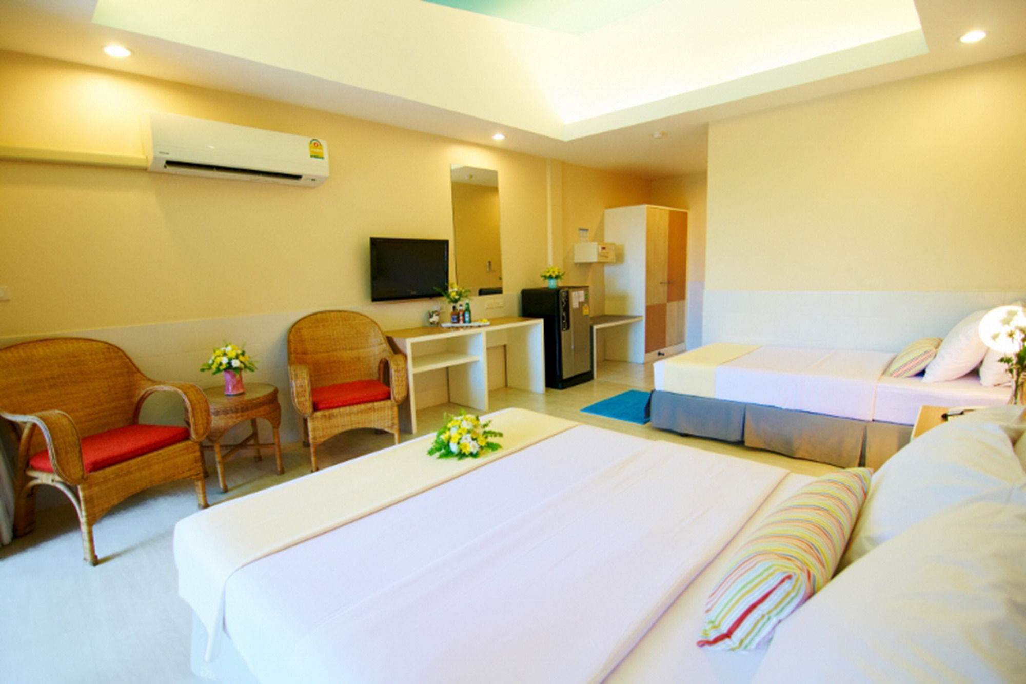 Фото Peace Resort Pattaya