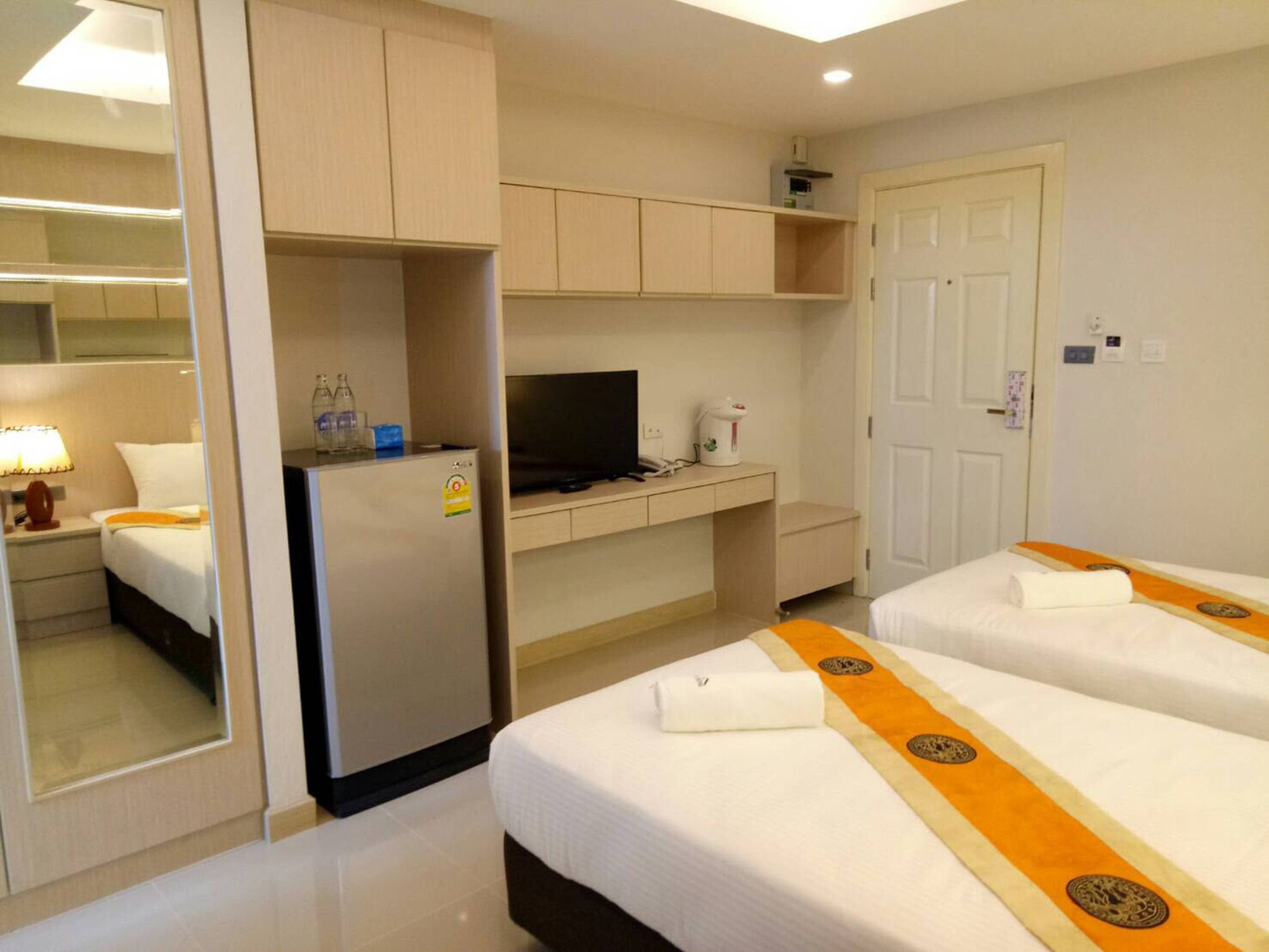 Фото B your home Hotel Donmueang Airport Bangkok