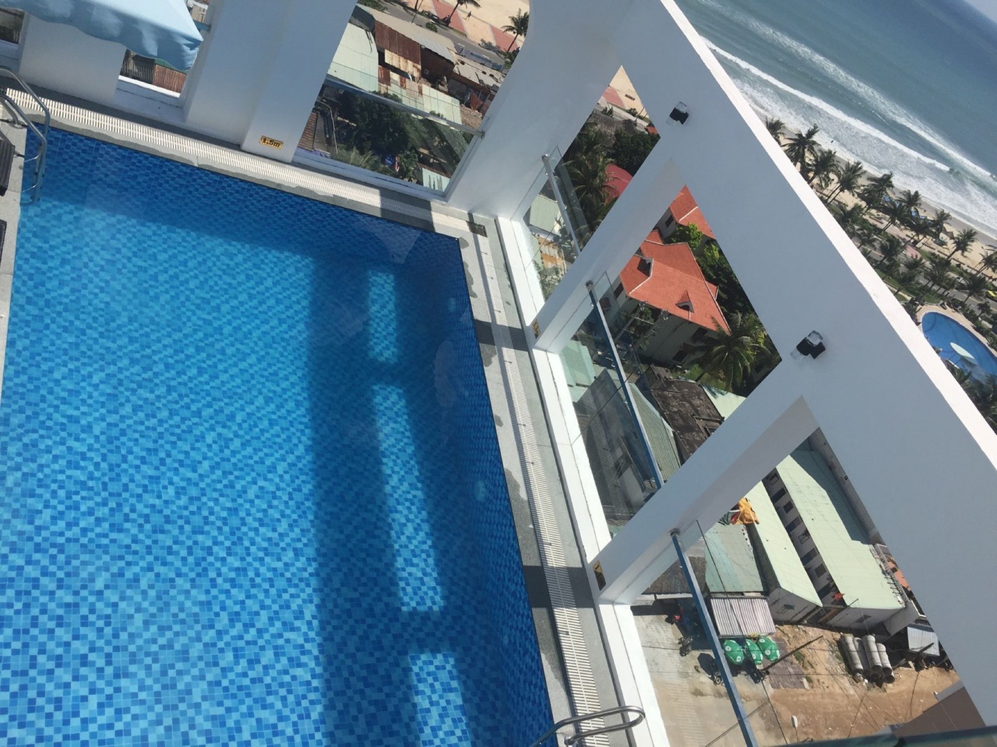 Фото Tuyet Son Hotel